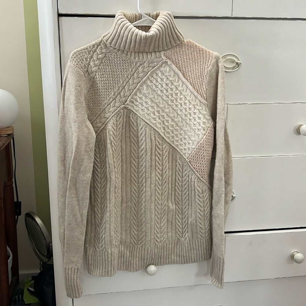 GAP creme turtleneck sweater.